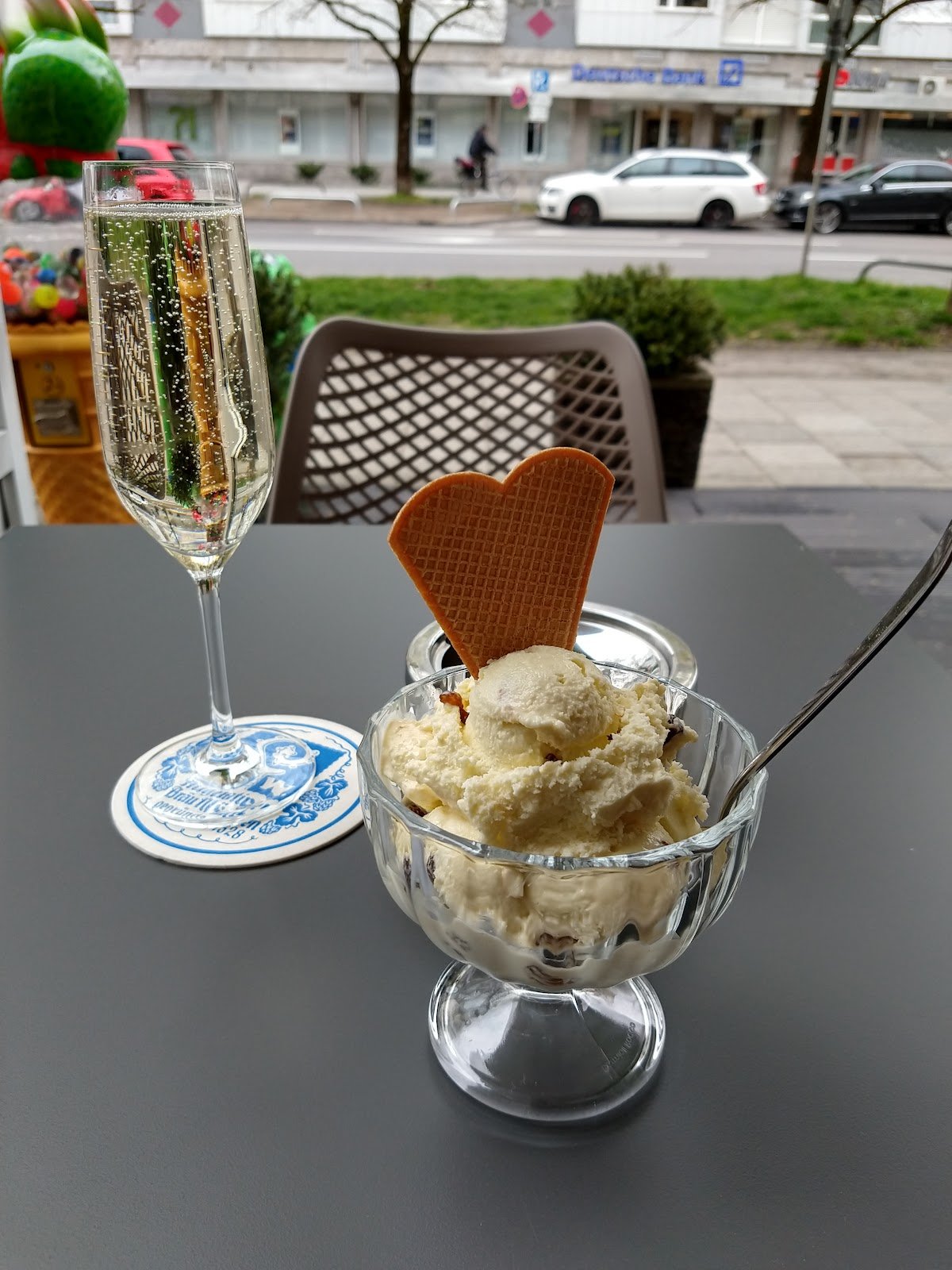 Foto 2 von 3