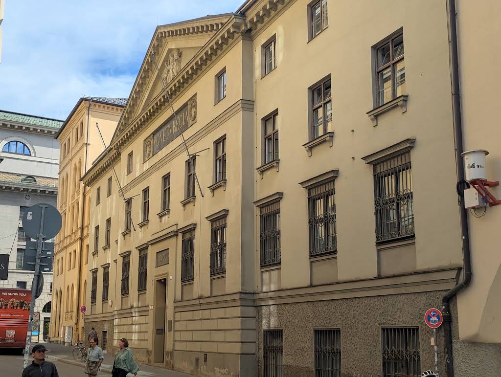 Foto 2 von 2